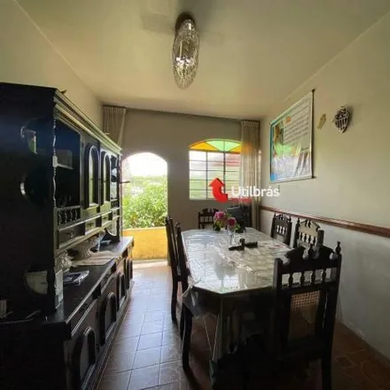 Buy this 4 bed house on Rua José Marra de Freitas in Nova Esperança, Belo Horizonte - MG