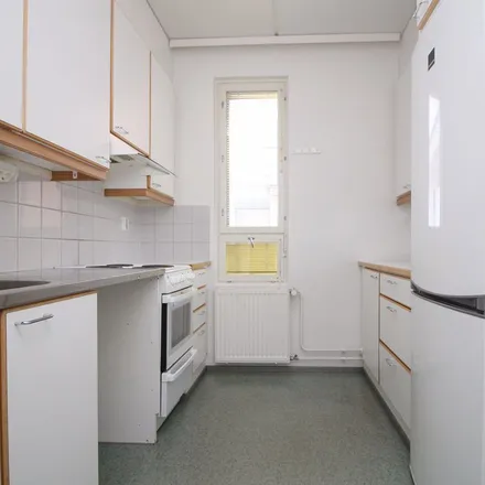Rent this 3 bed apartment on Malmin kauppatie 6A in 00700 Helsinki, Finland