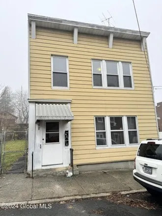 Image 1 - 9 Willow Street, City of Cohoes, NY 12047, USA - House for rent