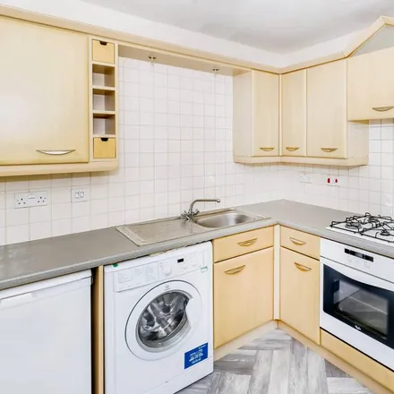 Image 5 - Burnvale Place, Livingston, EH54 6GD, United Kingdom - Apartment for rent