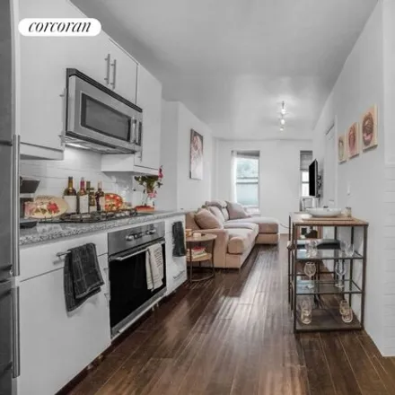 Image 2 - 317 East 73rd Street, New York, NY 10021, USA - Apartment for sale
