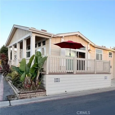 Buy this studio apartment on 80 Huntington Street in Huntington Beach, CA 92648