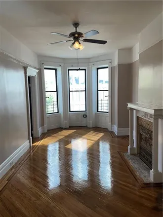 Image 4 - 112 Linden Boulevard, New York, NY 11226, USA - Townhouse for rent