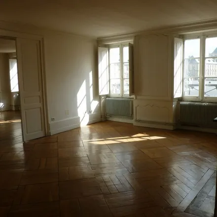 Image 2 - 2 Rue de la Charité, 54300 Lunéville, France - Apartment for rent