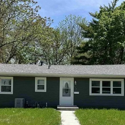 Buy this 3 bed house on 354 South Woodlawn Avenue in Burlington, IA 52601