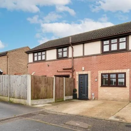 Image 2 - 6 Hanly Court, Caister-on-Sea, NR30 5XB, United Kingdom - House for sale