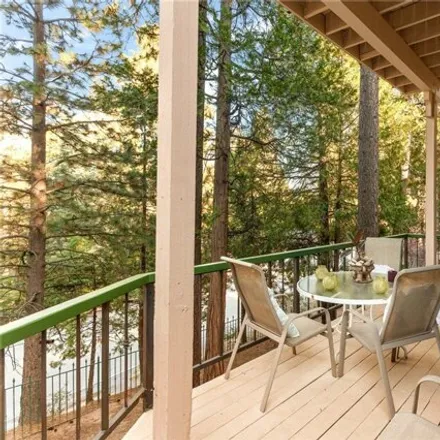 Image 8 - 27470 Whitefir Drive, Lake Arrowhead, CA 92407, USA - Condo for sale