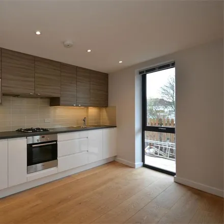 Image 1 - Riverside Gardens, London, United Kingdom - Apartment for rent