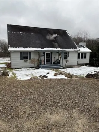 Buy this 4 bed house on 2044 Centerline Road in Sheldon, Town of Orangeville