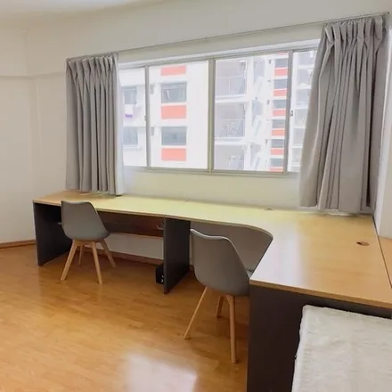 Rent this 1 bed room on 211 Bukit Batok Street 21 in Bukit Batok Green, Singapore 650211