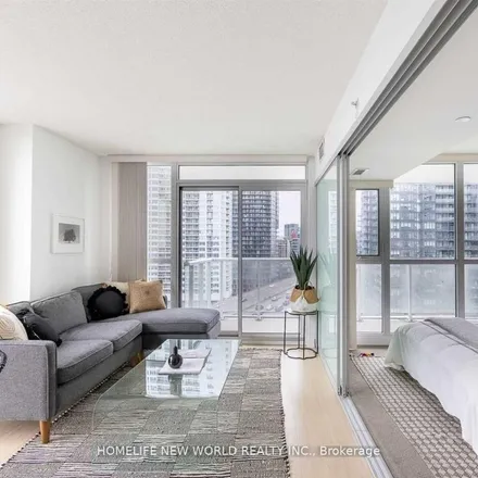 Image 4 - Quartz, 75 Queens Wharf Road, Old Toronto, ON M5V 0S4, Canada - Apartment for rent