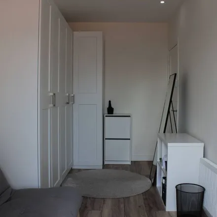 Rent this 2 bed apartment on Lijnbaan 140 in 2512 VC The Hague, Netherlands