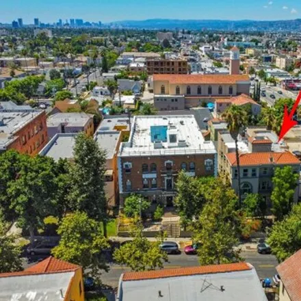 Image 6 - 283 North Kenmore Avenue, Los Angeles, CA 90004, USA - House for sale