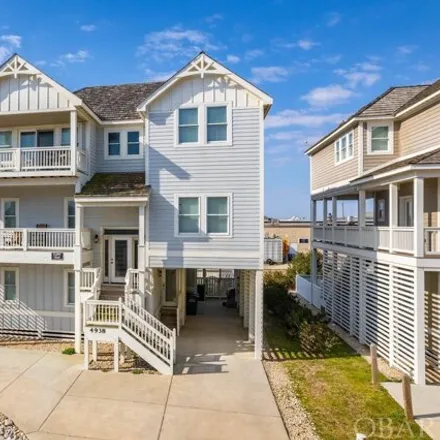 Buy this 6 bed house on 103 Mall Street in Nags Head, NC 27959
