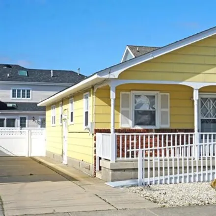 Buy this 3 bed house on 258 East Toledo Avenue in Wildwood Gables, Cape May County