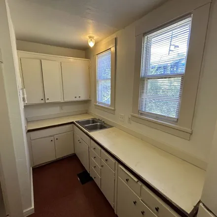 Rent this 1 bed apartment on Lorenz Alley in Vallejo, CA 94590