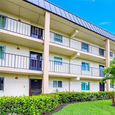 Buy this 2 bed condo on 1100 Manatee Road in Collier County, FL 34114