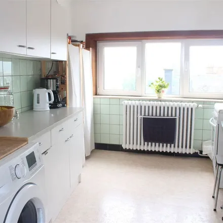 Rent this 2 bed apartment on Jardin des Senteurs in Avenue de l'Ermitage, 5000 Namur