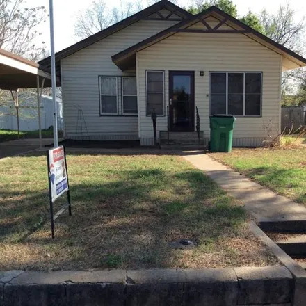 Image 3 - 477 East Harper Avenue, Waurika, Jefferson County, OK 73573, USA - House for sale