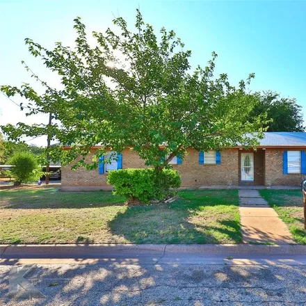 Buy this 3 bed house on 2025 Richland Drive in Abilene, TX 79603