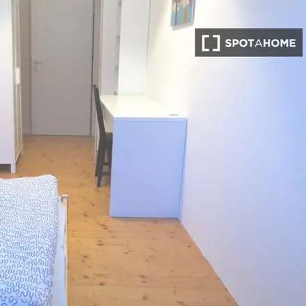 Rent this 6 bed room on Fahrrad Völker in Berliner Straße 88, 13189 Berlin