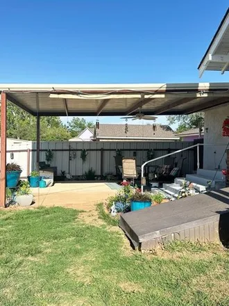 Image 2 - 2880 Avenue West, Snyder, TX 79549, USA - House for sale
