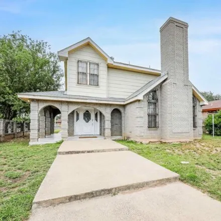 Rent this 3 bed house on 410 Castro Urdiales Avenue in Laredo, TX 78046