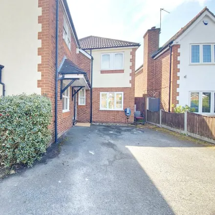 Rent this 4 bed house on Pett Close in London, RM11 1FF