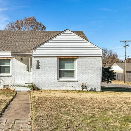 Buy this 3 bed house on 4476 East 7th Street in Tulsa, OK 74112