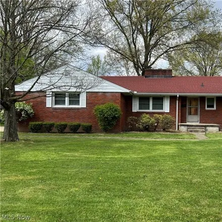 Buy this 3 bed house on 236 Deer Trail Avenue in Canfield, OH 44406