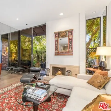 Image 4 - 1033 Carol Drive, West Hollywood, CA 90069, USA - House for sale