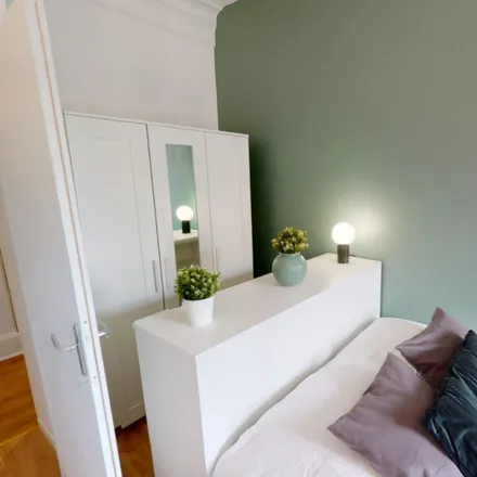 Rent this 5 bed room on 29 Rue Gasparin in 69002 Lyon, France