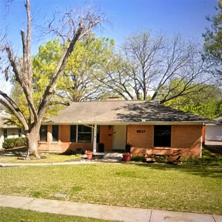 Buy this 2 bed house on 6217 Monticello Avenue in Dallas, TX 75214