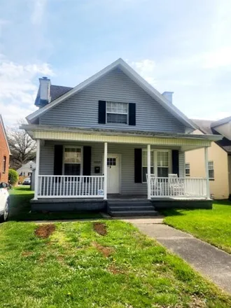 Buy this 4 bed house on 1025 Madison Avenue in Huntington, WV 25704