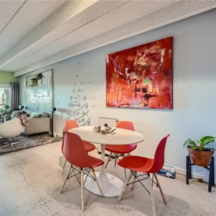 Image 3 - 551 Pearl Street, Denver, CO 80203, USA - Condo for sale