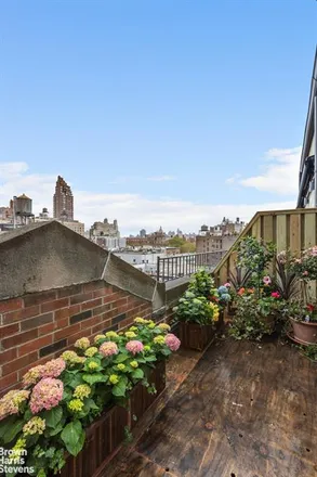 Image 3 - 170 WEST 76TH STREET 902 in New York - Apartment for sale