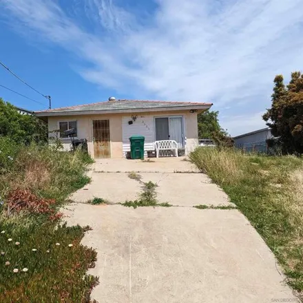 Buy this 3 bed house on 2529 Calle Aguadulce in San Diego, CA 92139