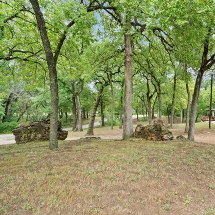 Image 3 - 1001 Green Tree Dr, Weatherford, Texas, 76087 - House for sale