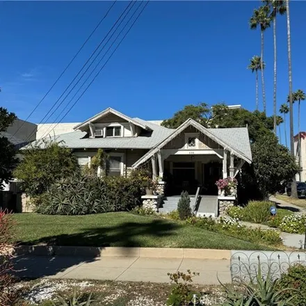 Buy this 12 bed house on 135 South Jackson Street in Glendale, CA 91205