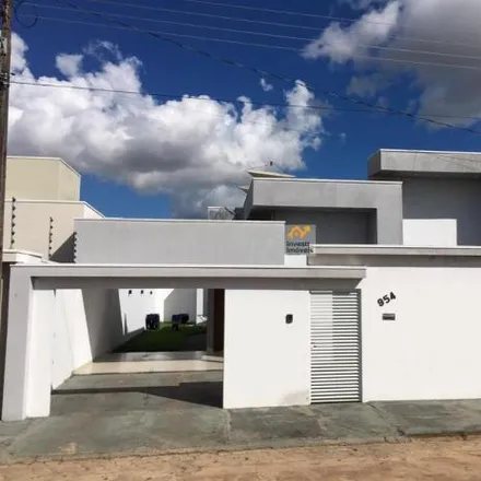 Buy this 3 bed house on Avenida Marechal Rondon in Ji-Paraná, Ji-Paraná - RO