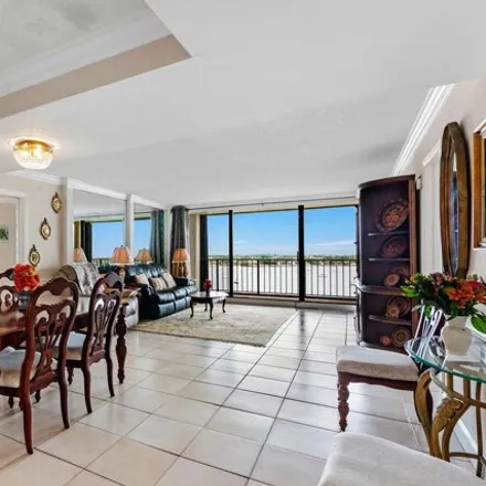 Image 5 - 180 Lakeshore Drive, North Palm Beach, FL 33408, USA - Condo for sale