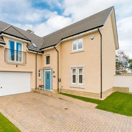Rent this 5 bed house on Gifford Crescent in Balerno, EH14 7FH