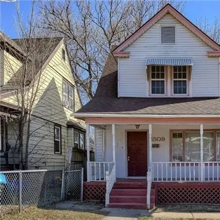 Buy this 3 bed house on 4509 Tracy Avenue in Kansas City, MO 64110