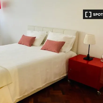 Rent this 11 bed room on Ordem dos Médicos in Rua de Delfim Maia, 4249-004 Porto