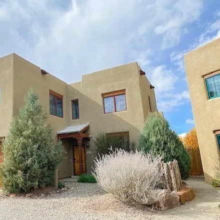Buy this 3 bed condo on 422 Apache Street in Taos, NM 87571