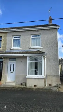 Buy this 3 bed duplex on Hawthorn Villas in Ystradgynlais, SA9 1HE