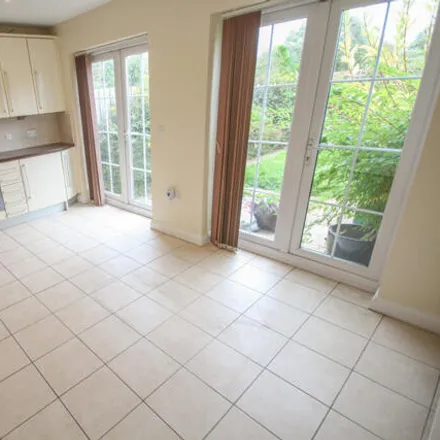 Image 3 - Sinfin Moor Lane, Derby, DE73 5SR, United Kingdom - Townhouse for rent