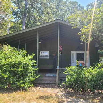 Buy this studio apartment on 391 Crockett Road in Greers Ferry, Cleburne County