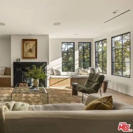 Image 4 - 3398 Canton Lane, Los Angeles, CA 91604, USA - House for sale