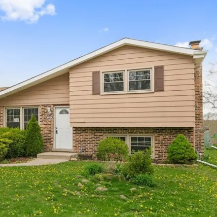 Buy this 3 bed house on 6152 Aspen Lane in Matteson, IL 60443